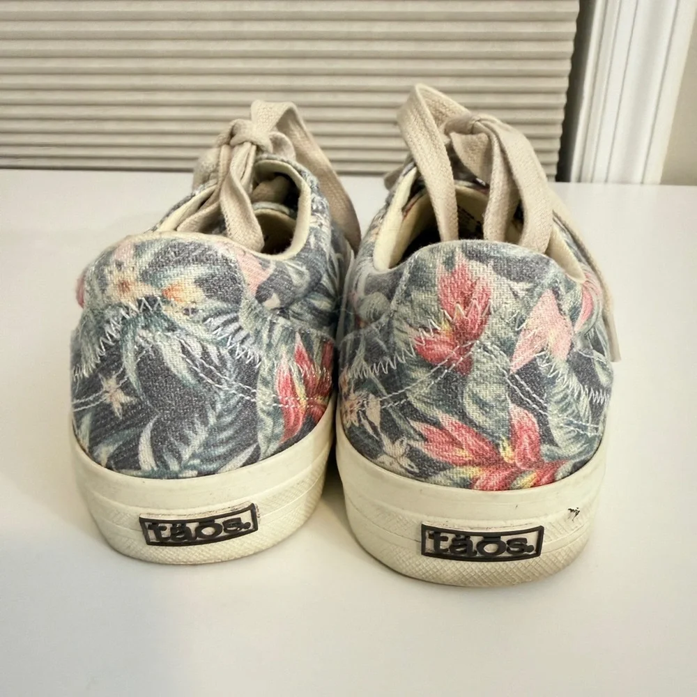 Taos Plim Soul tropical palm leaf floral canvas comfort orthotic sneaker 7.5